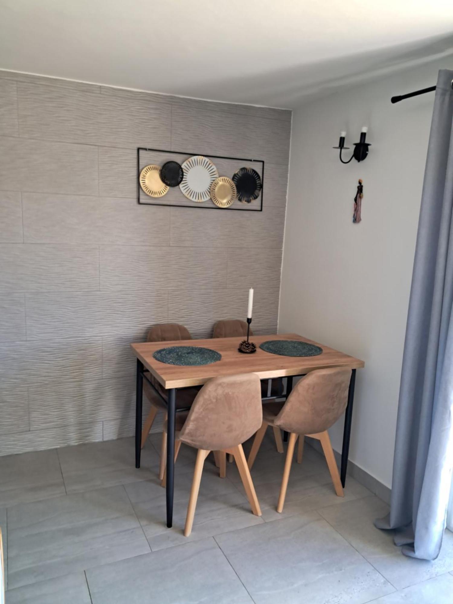 Zamkowe Zacisze Apartment Чоржин Екстериор снимка
